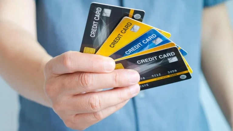 Top Mistakes to Avoid While Using a Credit Card